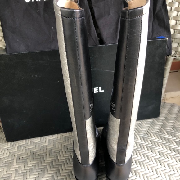 TWO TONE CHANEL RIDING BOOT SZ 38 METALLIC &BLACK - Picture 9 of 12